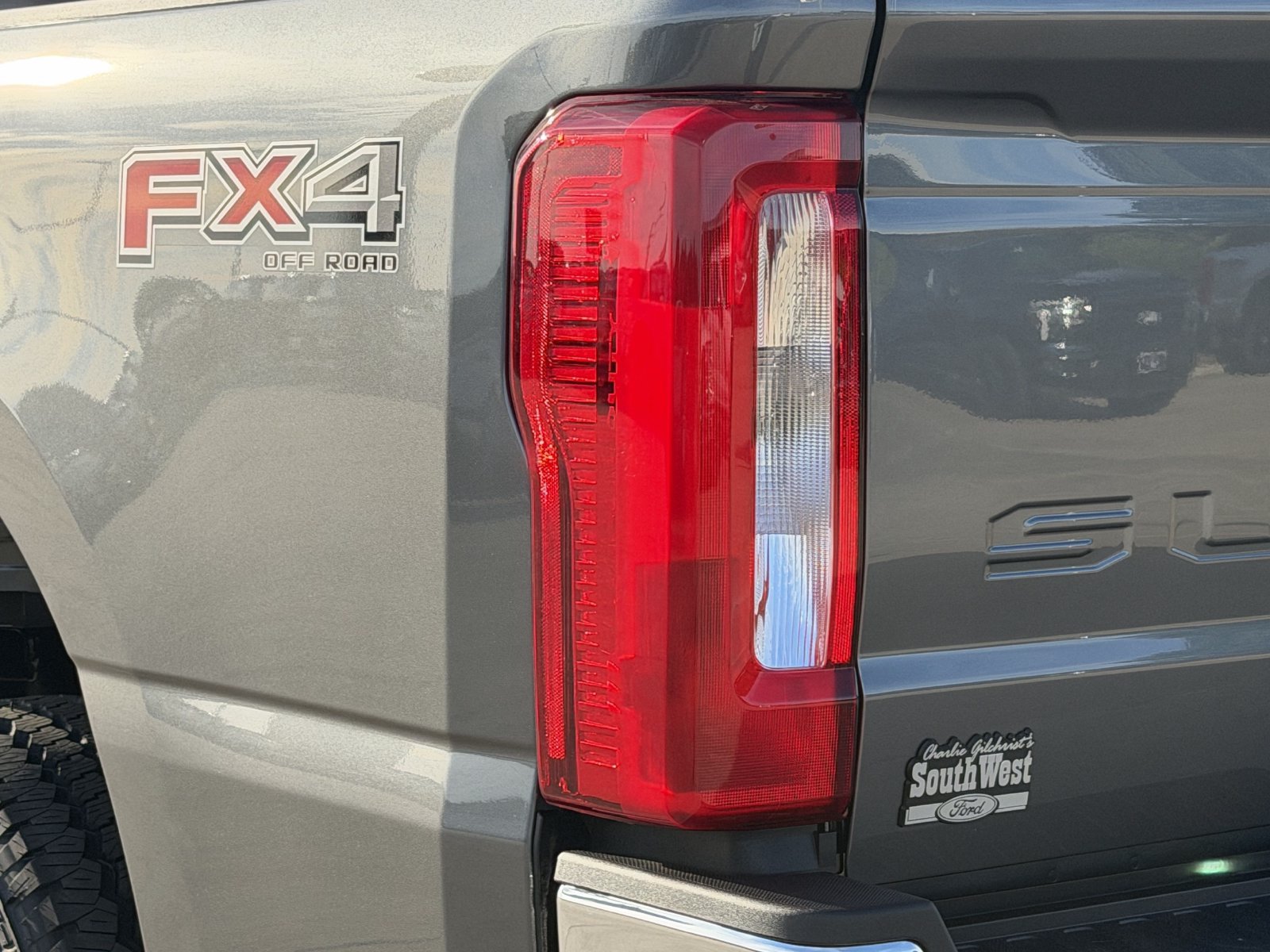 New 2027 Ford F250 XLT w/ FX4 Off-Road Package AWD/4WD image 9