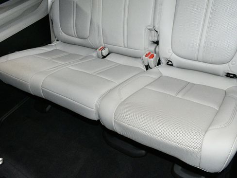 Used 2022 Jeep Wagoneer Series III w/ Premium Group I image 23