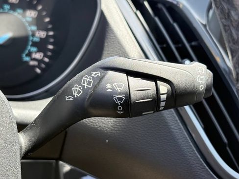 Used 2015 Ford Escape Titanium FWD image 16