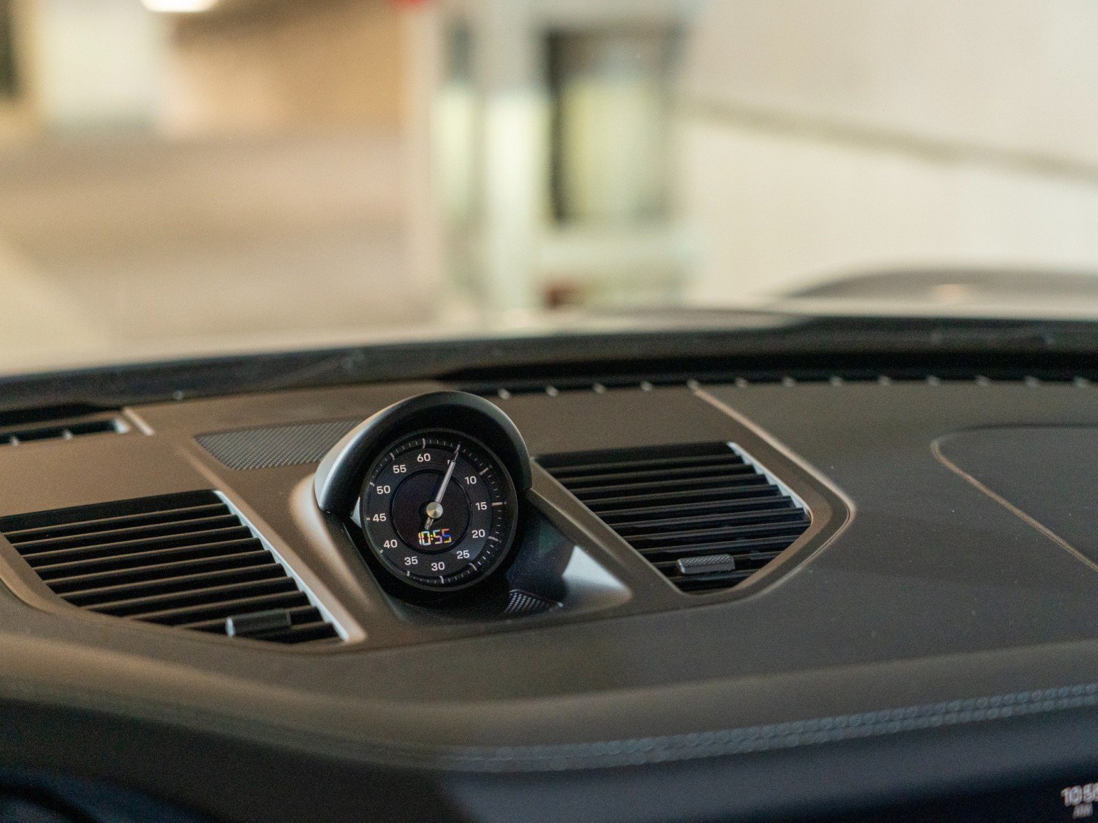 Certified 2026 Porsche 911 Targa 4 GTS AWD/4WD image 19
