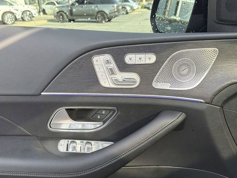 New 2026 Mercedes-Benz GLS 580 4MATIC image 23