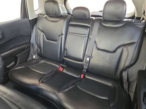 Used 2018 Jeep Compass Limited w/ Navigation Group AWD/4WD image 23
