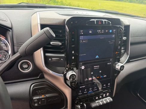 Used 2024 RAM 2500 Laramie AWD/4WD image 13