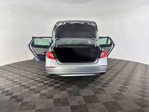 Used 2018 Honda Accord Touring image 18