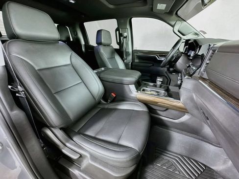 Used 2024 Chevrolet Silverado 1500 LT Trail Boss w/ LT Trail Boss Premium Package AWD/4WD image 30