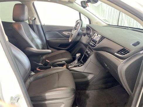 Certified 2022 Buick Encore Preferred w/ Safety Package image 35