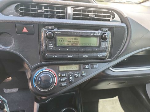 Used 2014 Toyota Prius C Two FWD image 19