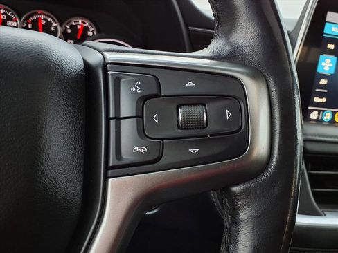 Used 2021 Chevrolet Suburban LT w/ LT Signature Package image 21