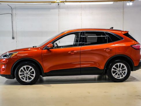 Used 2020 Ford Escape SE FWD image 11