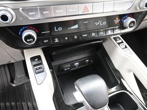 Used 2023 Kia Telluride EX FWD image 21