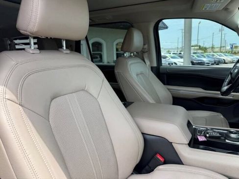 Used 2022 Ford Expedition Max Limited AWD/4WD image 12