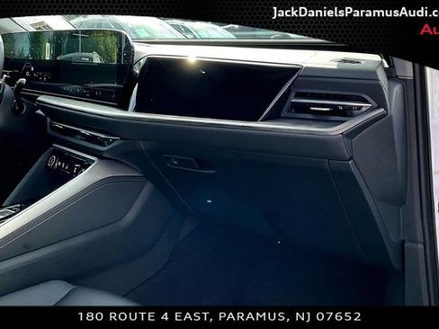 Used 2025 Audi Q5 Premium w/ Convenience Package AWD/4WD image 14