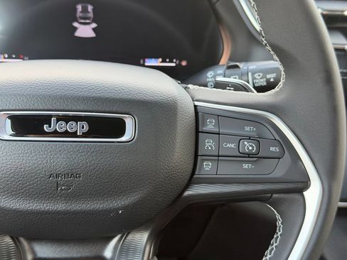 New 2026 Jeep Grand Cherokee L Summit w/ Obsidian Package AWD/4WD image 18