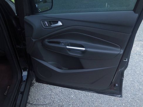 Used 2016 Ford Escape SE w/ Equipment Group 201A FWD image 34