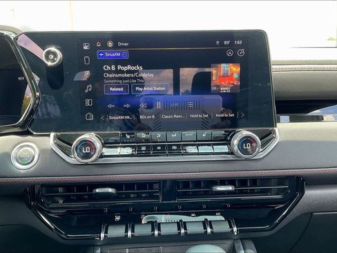 Used 2024 Chevrolet Colorado Z71 w/ Z71 Convenience Package 2 image 31