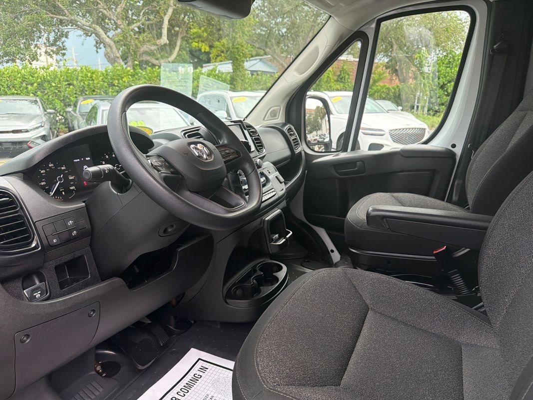 Used 2025 RAM ProMaster 2500 w/ Convenience Group FWD image 13