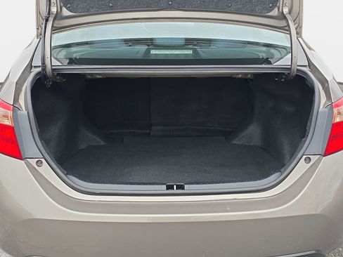 Used 2019 Toyota Corolla LE image 12