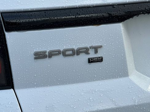 Used 2022 Land Rover Range Rover Sport HSE Silver Edition image 14