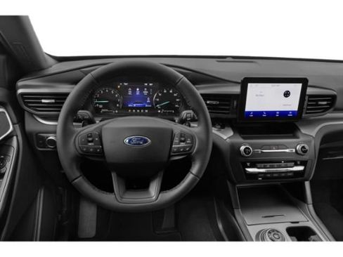 Used 2020 Ford Explorer XLT w/ Equipment Group 202A AWD/4WD image 7
