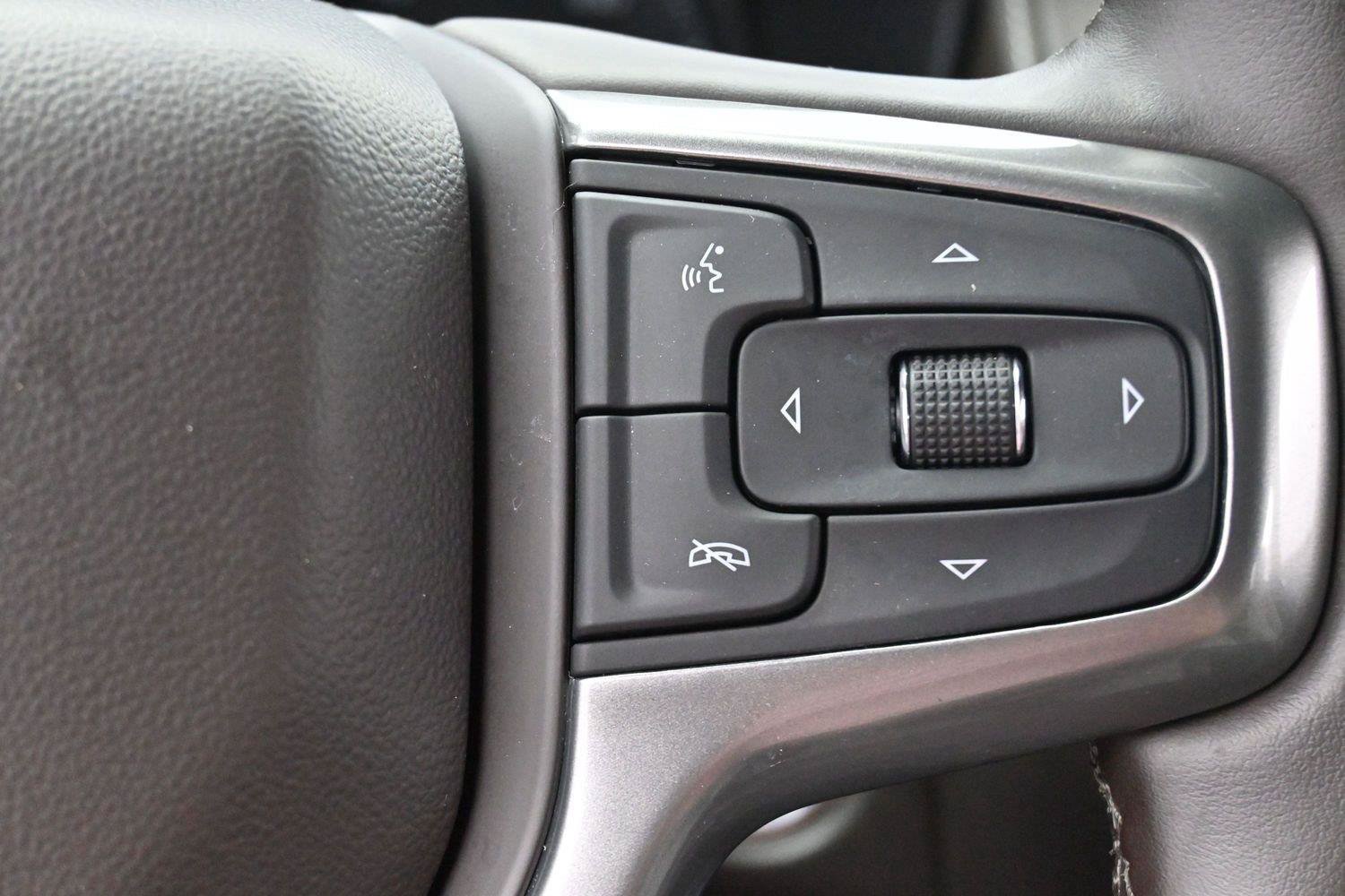 Used 2023 Chevrolet Suburban LS AWD/4WD image 20