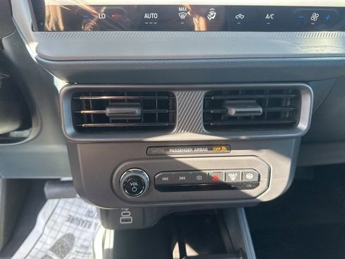 New 2025 Ford Maverick XL image 24