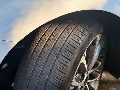 Used 2019 Kia Cadenza Technology image 11