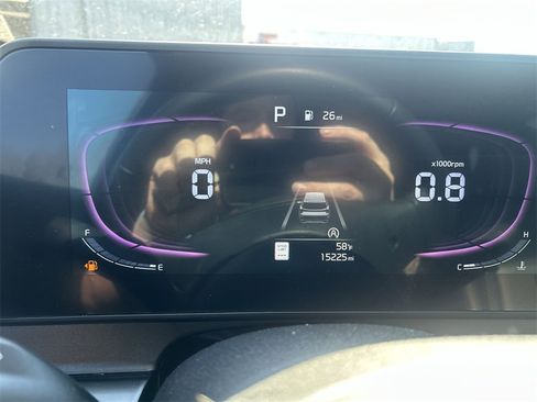 Used 2025 Kia Sportage EX image 21