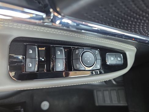 Used 2025 Lincoln Corsair FWD w/ Equipment Group 101A image 27