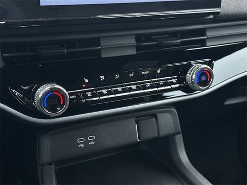 New 2025 Honda Prologue EX image 27