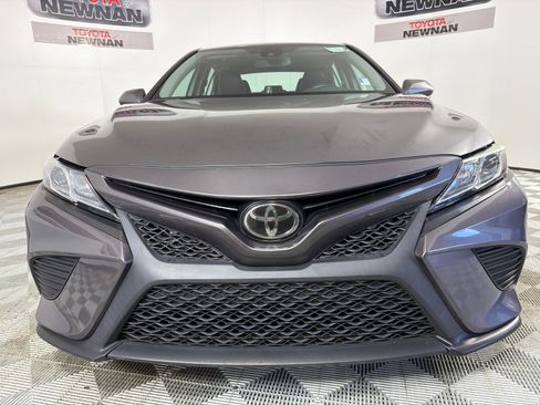 Used 2019 Toyota Camry SE image 8