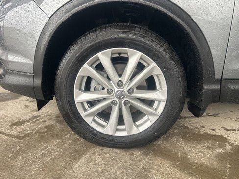 Used 2018 Nissan Rogue Sport SV image 9