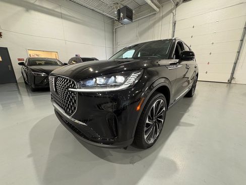 Used 2025 Lincoln Aviator Reserve w/ Illumination Package AWD/4WD image 54
