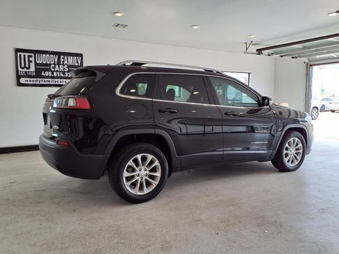 Used 2019 Jeep Cherokee Latitude w/ Popular Appearance Group FWD image 16