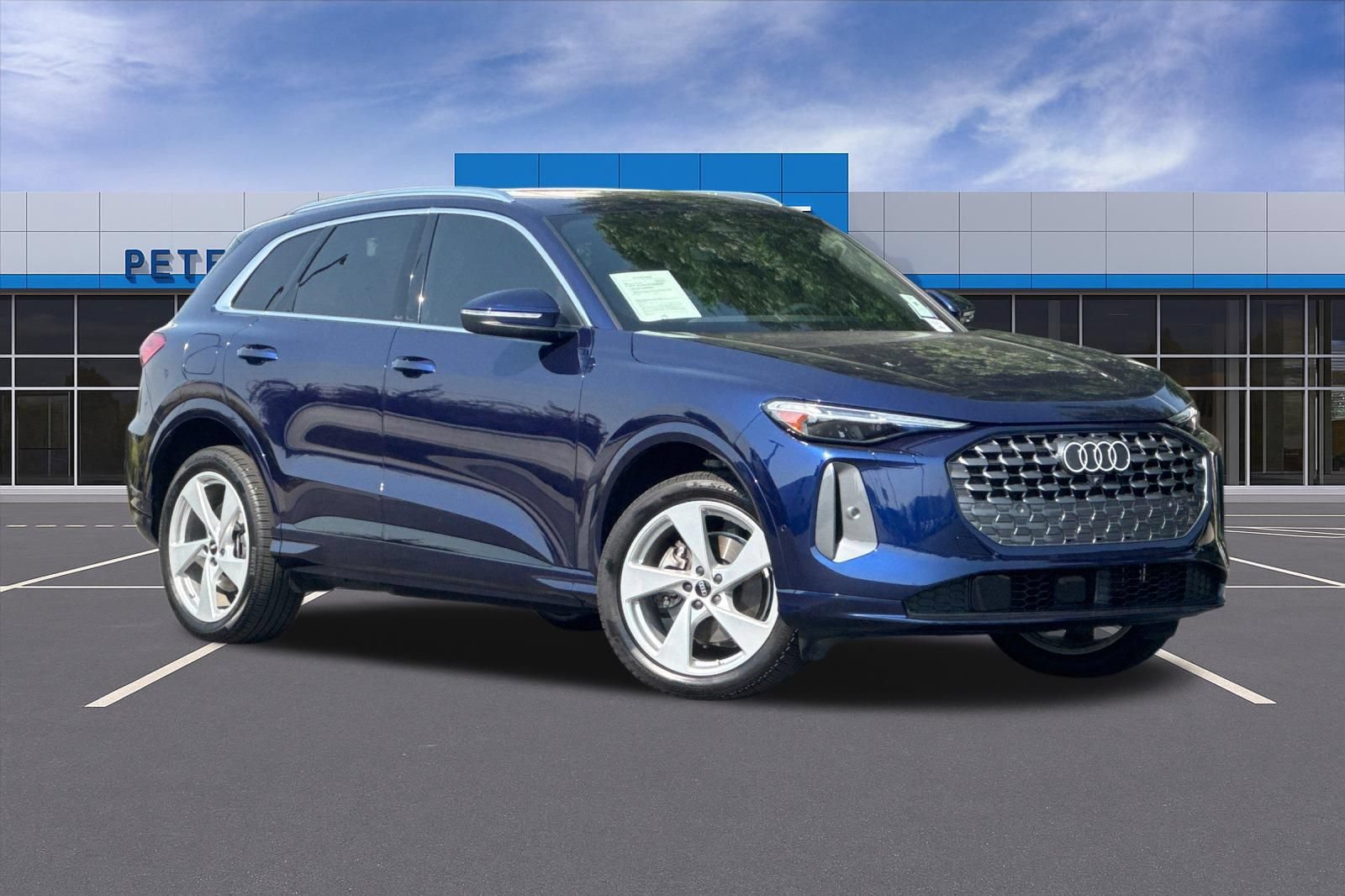Used 2025 Audi Q5 Premium Plus AWD/4WD image 2
