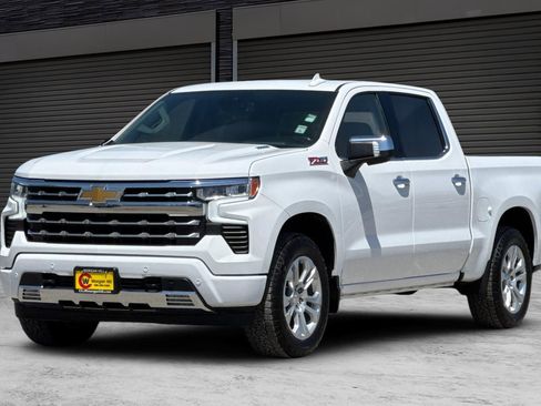 Used 2024 Chevrolet Silverado 1500 LTZ w/ LTZ Convenience Package II AWD/4WD image 9