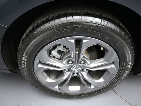 Certified 2023 Honda Accord EX image 12