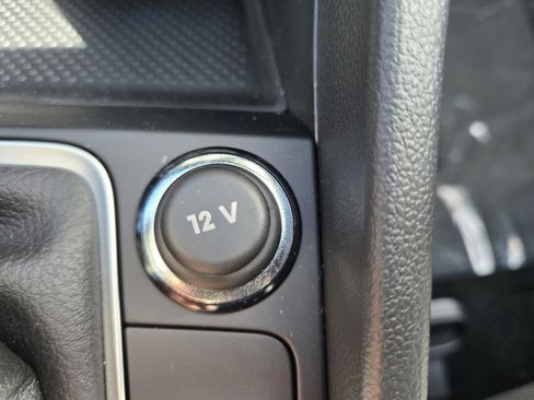 Used 2024 Volkswagen Jetta Sport image 15