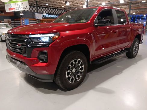 Used 2023 Chevrolet Colorado Z71 w/ Z71 Convenience Package 2 AWD/4WD image 1