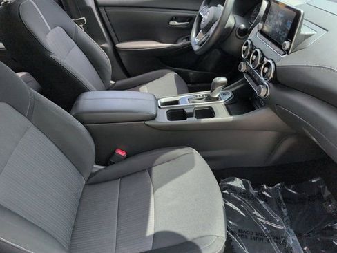 Used 2025 Nissan Sentra SV FWD image 30