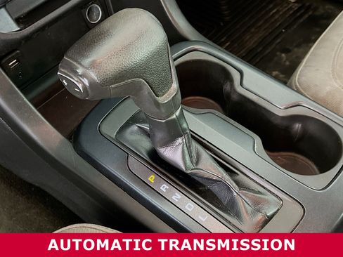 Used 2018 Chevrolet Colorado W/T w/ Custom Special Edition image 11