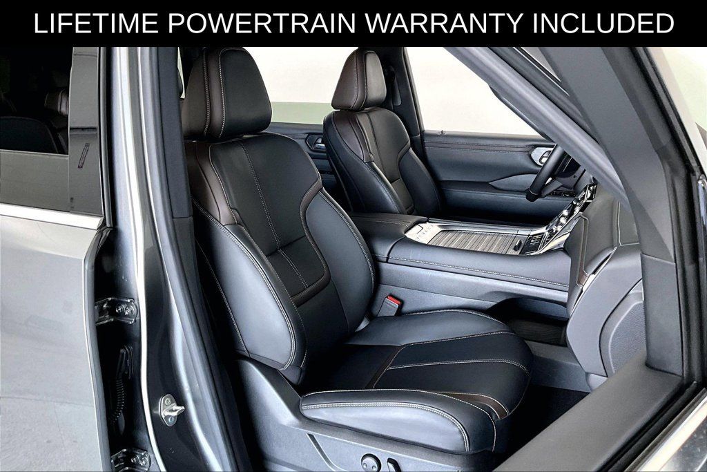 Used 2025 Nissan Armada SL AWD/4WD image 9