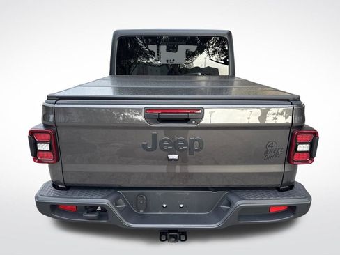 Used 2025 Jeep Gladiator Willys image 5