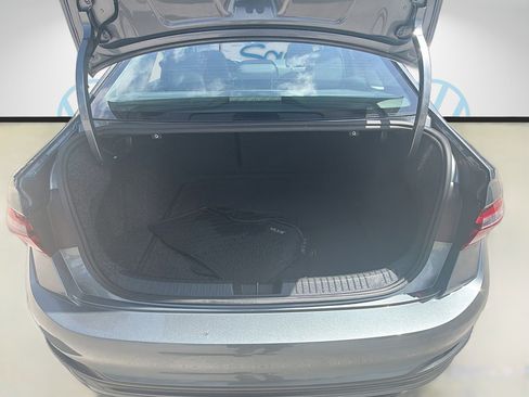 Used 2022 Volkswagen Jetta SE FWD image 25