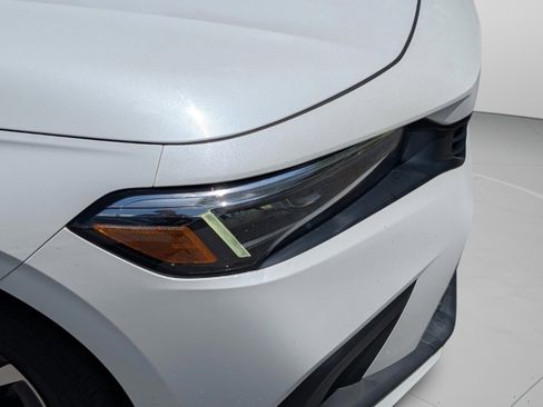 Used 2023 Honda Civic EX image 24