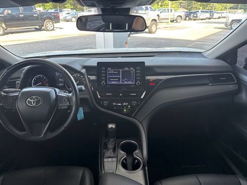Used 2024 Toyota Camry SE FWD image 19