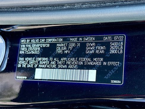 Used 2023 Volvo XC60 B5 Core image 36