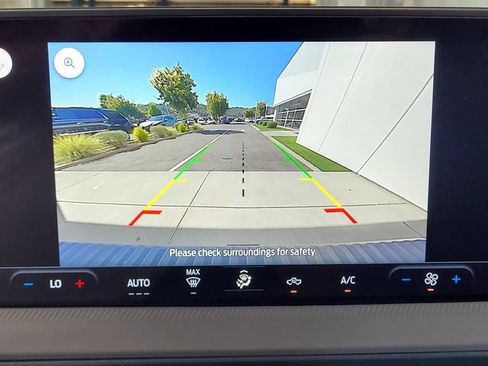 Used 2025 Ford Maverick XL FWD image 11