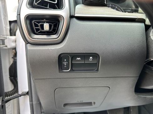 Used 2022 Kia Sorento S AWD/4WD image 22