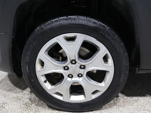 Used 2020 Jeep Renegade Limited image 8