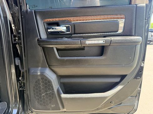 Used 2018 RAM 3500 Laramie w/ Convenience Group image 32